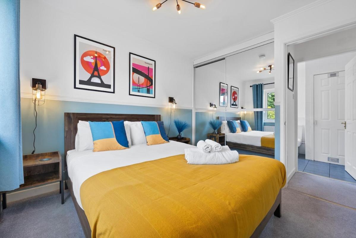 Contractors, Sleeps 8, 5 Bed, Driveway, Wi-fi Birmingham
