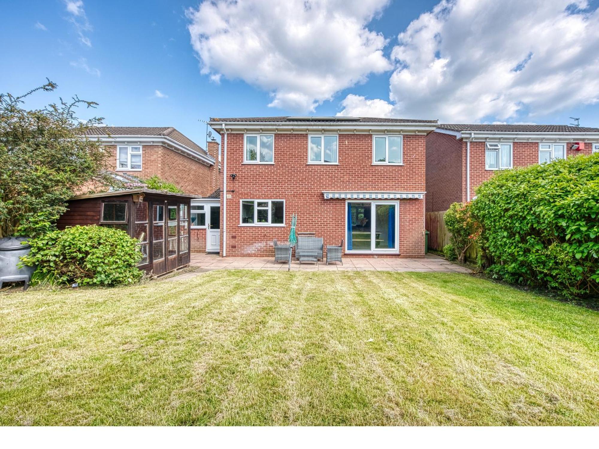 Contractors, Sleeps 8, 5 Bed, Driveway, Wi-fi *