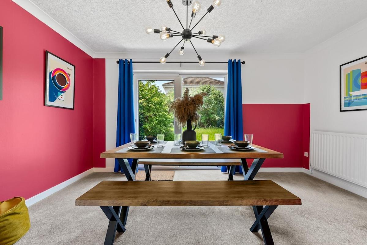 Contractors, Sleeps 8, 5 Bed, Driveway, Wi-fi Birmingham