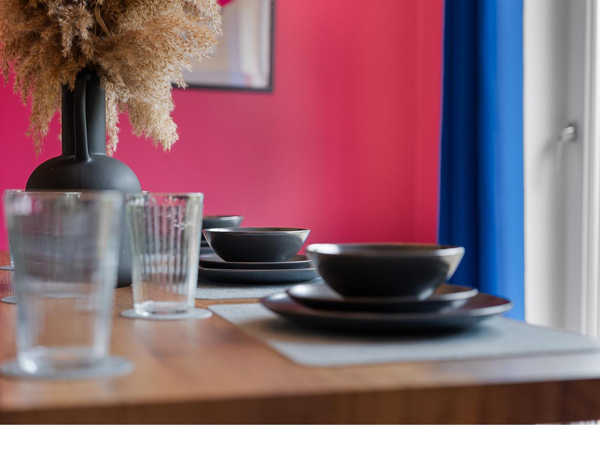 Contractors, Sleeps 8, 5 Bed, Driveway, Wi-fi Holiday home Birmingham