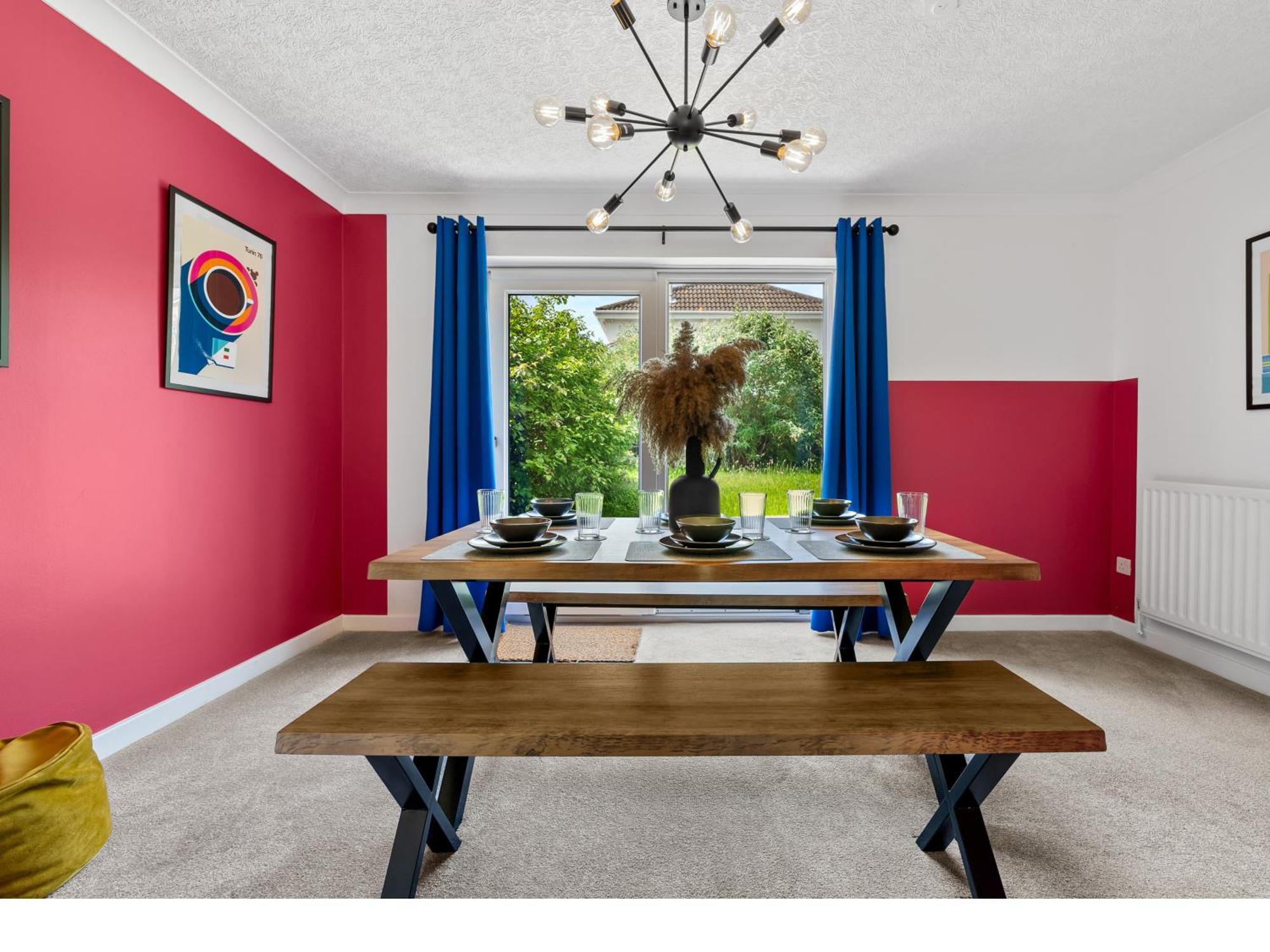 Contractors, Sleeps 8, 5 Bed, Driveway, Wi-fi Birmingham