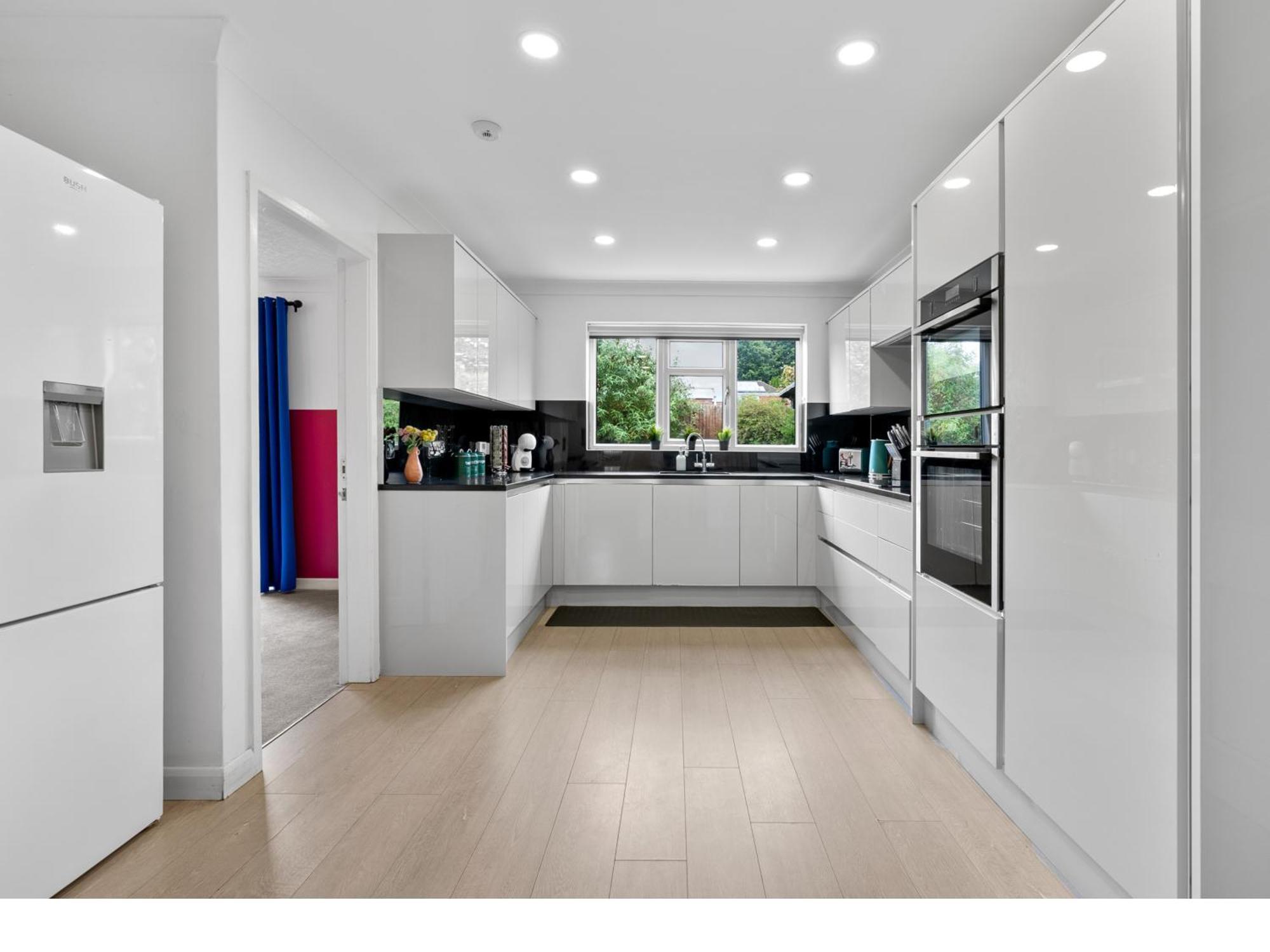 Contractors, Sleeps 8, 5 Bed, Driveway, Wi-fi Holiday home Birmingham